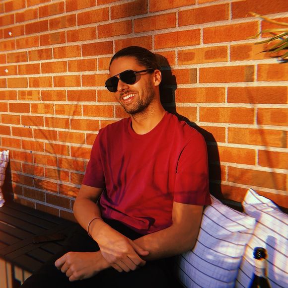 Meet your Posher, Raphaël - Picture 1 of 1